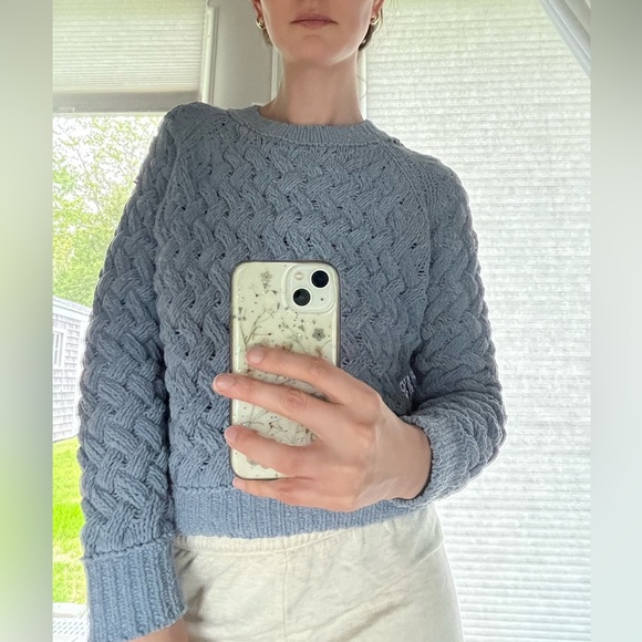 M Kendall and Kylie brand sweater - Picture 2 of 5